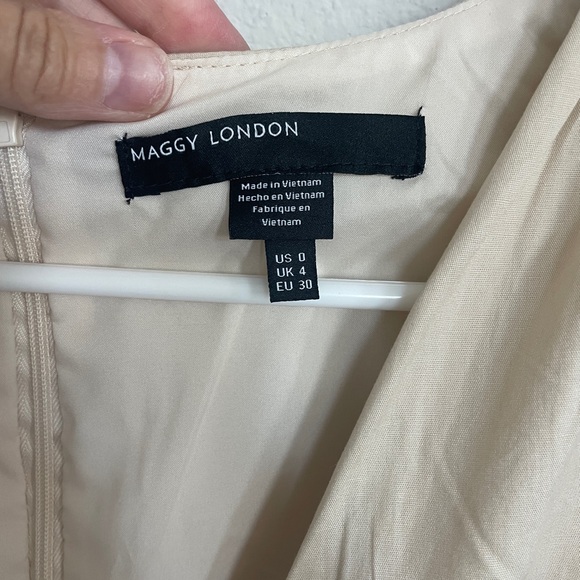 Maggy London V-neck sleeveless dress in Sand, 0 - Picture 5 of 8